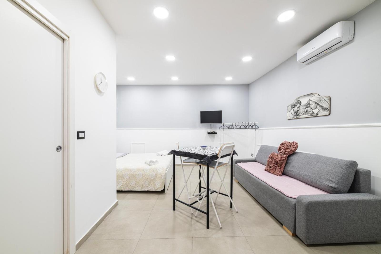 Many House Apartment Naples Luaran gambar